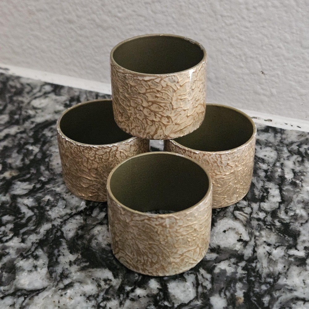 vintage gold-tone‎ metal napkin rings with a textured finish set of 4
